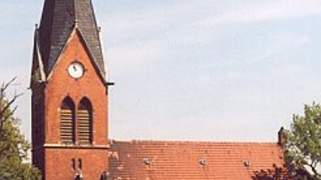 Kirche mit Himmel