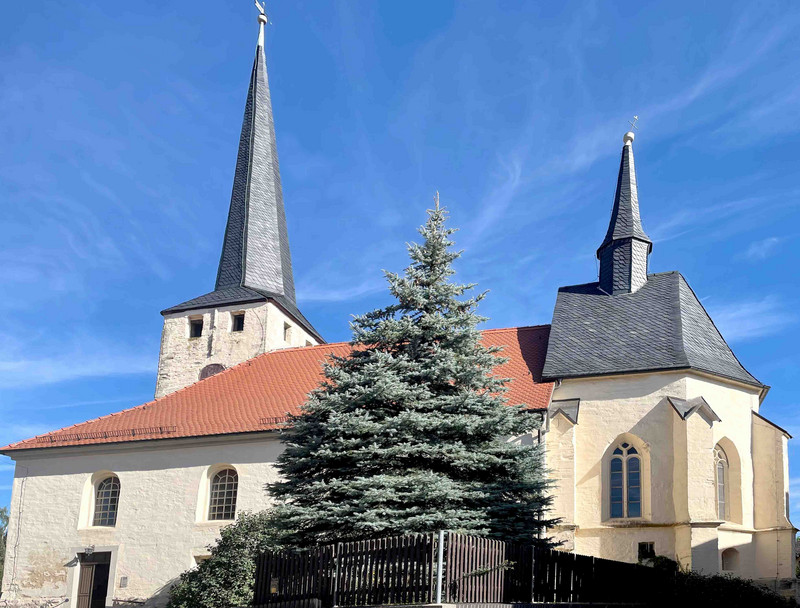 Außenansicht Dorfkirche in Predel