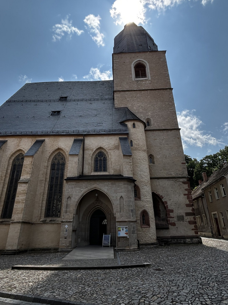 Taufkirche mit Eingang