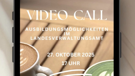 Handy mitBild Kaffeetassen und Hinweis auf VideoCall