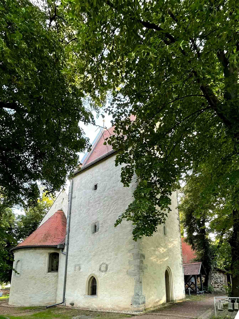 Außenansicht Dorfkirche St. Petrus zu Osmünde (Kabelsketal)